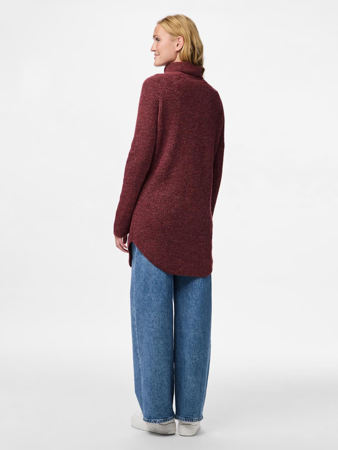 model_shot-back